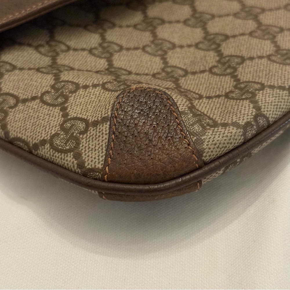 Vintage Gucci Clutch - Picture 11 of 12
